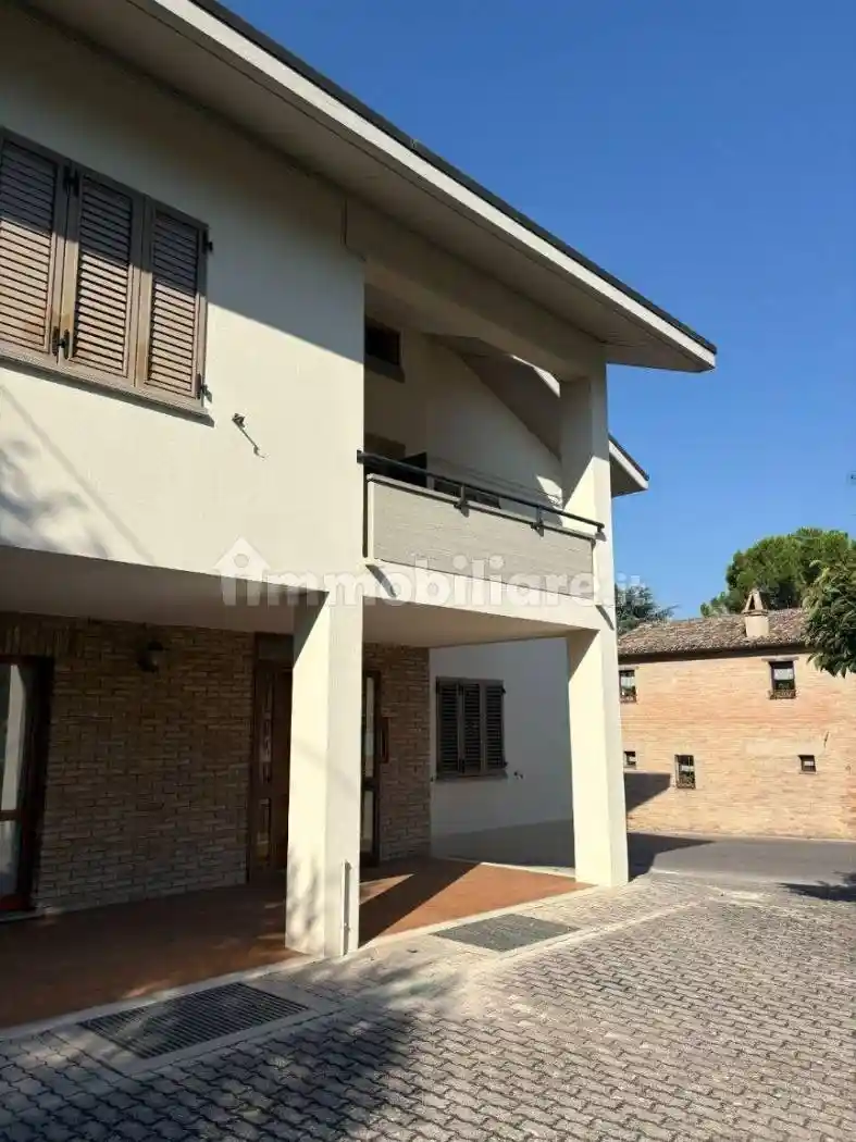 Villa in vendita a Terre Roveresche