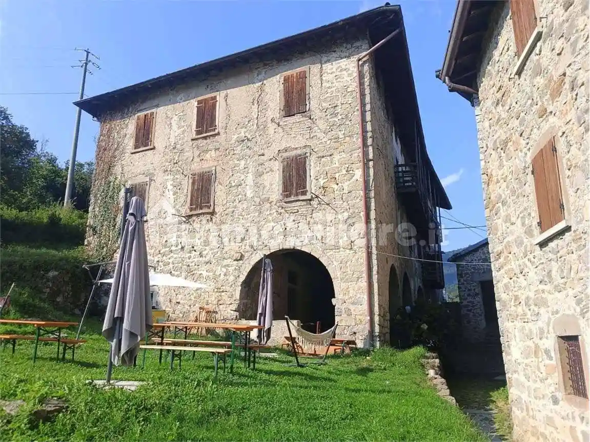 Rustico - Casale in vendita a San Giovanni Bianco
