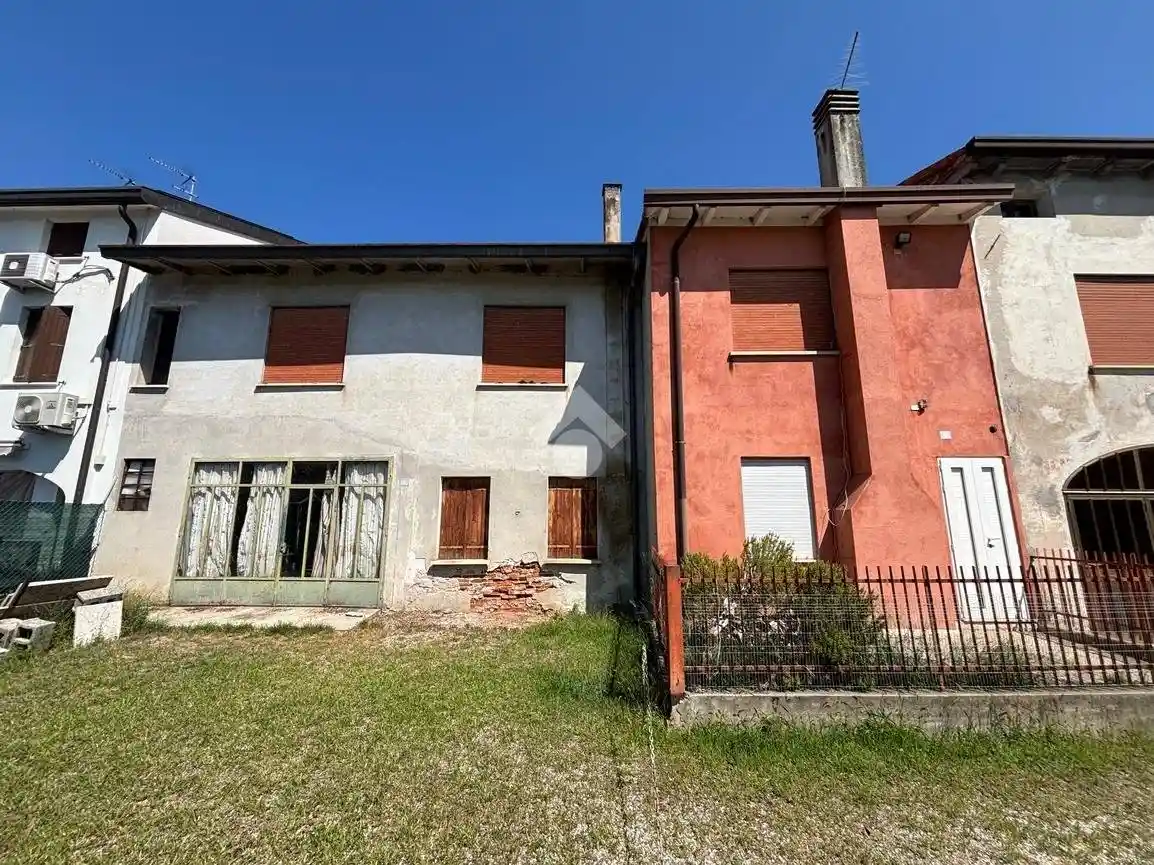 Rustico - Casale in vendita a Fontaniva