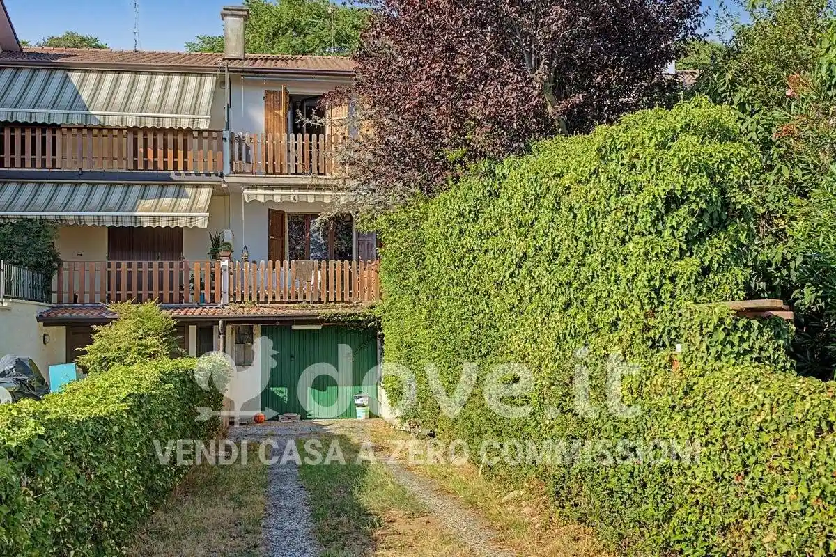 Villa in vendita a Castiglione delle Stiviere