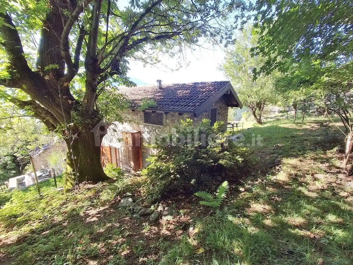 Rustico - Casale in vendita a Montemezzo