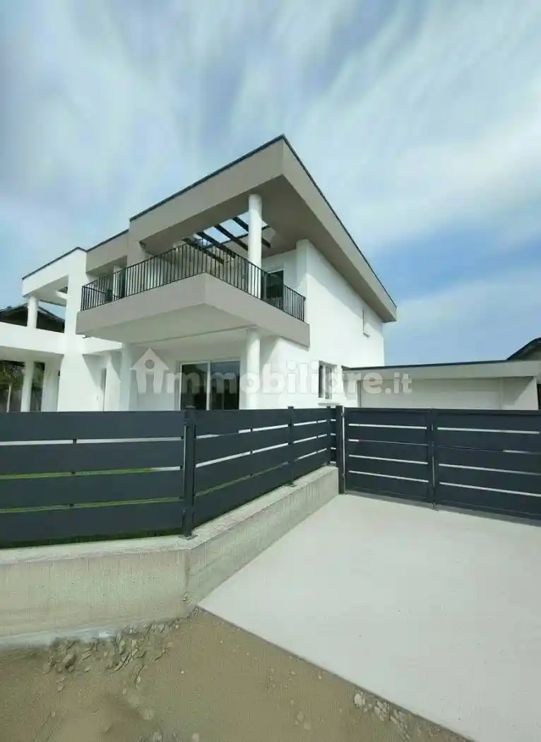 Villa in vendita a Magnago