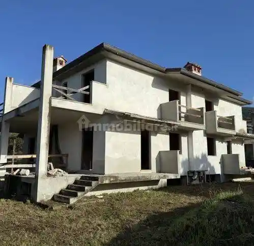 Casa indipendente in vendita a Camaiore