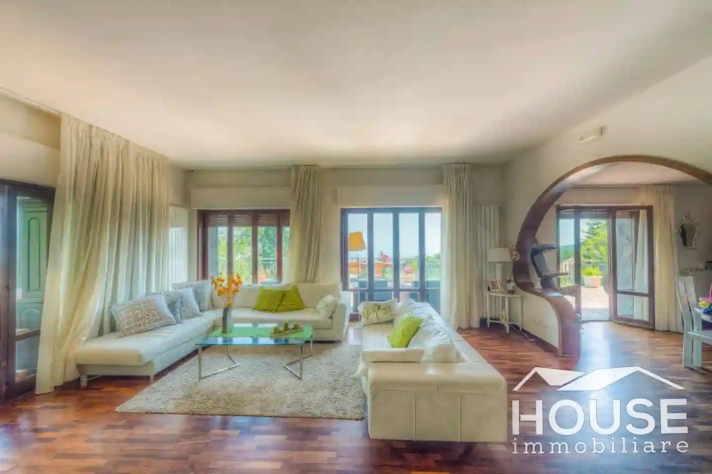 Villa - foto 2