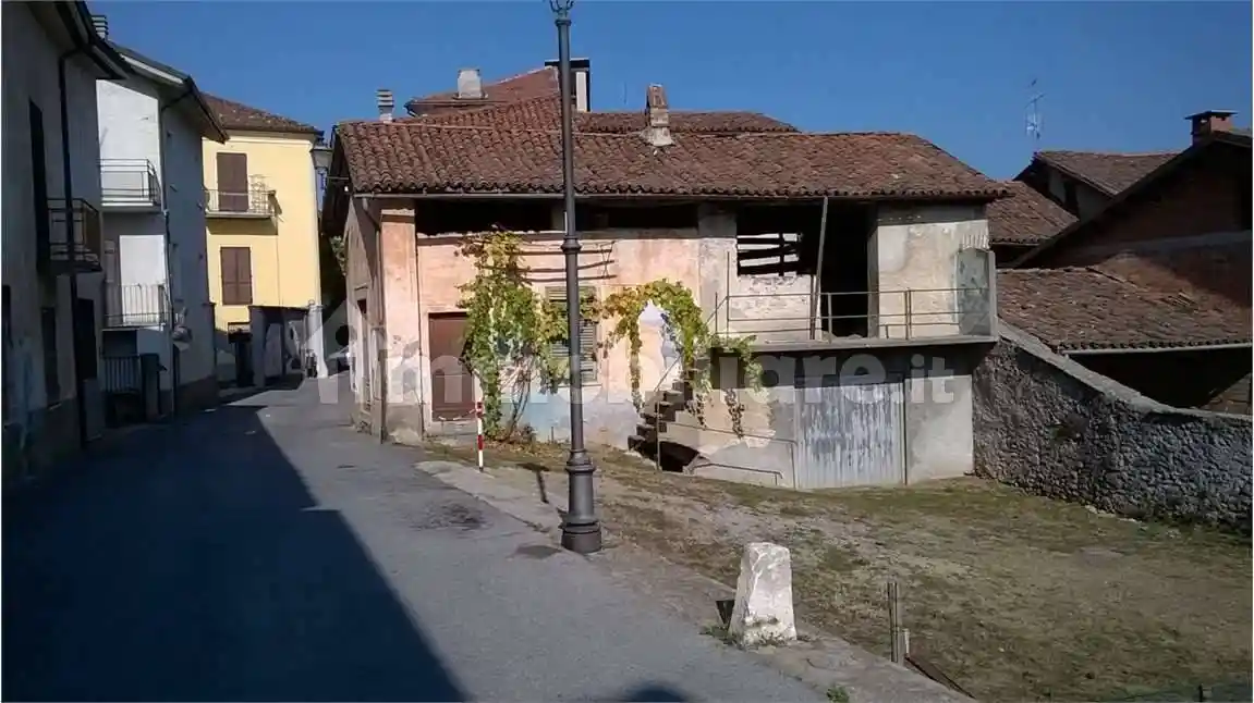 Casa indipendente in vendita a Bagnasco