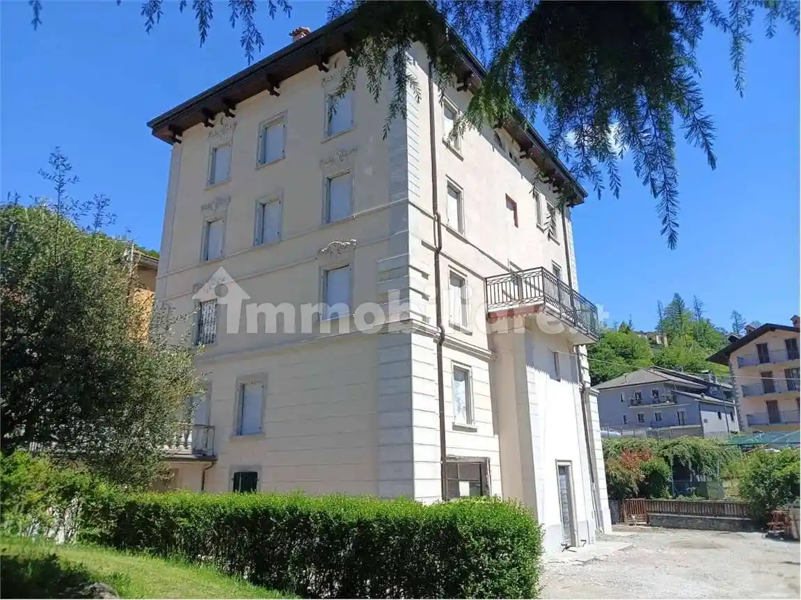 Villa in vendita a Berbenno