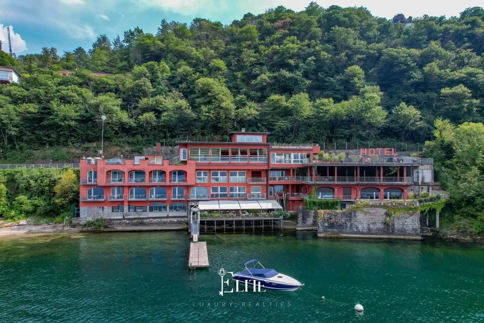 Villa in vendita a Laveno-Mombello