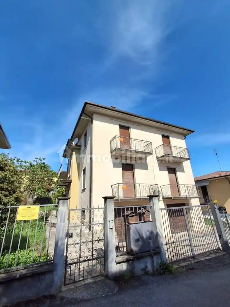 Villa in vendita a Santa Maria della Versa