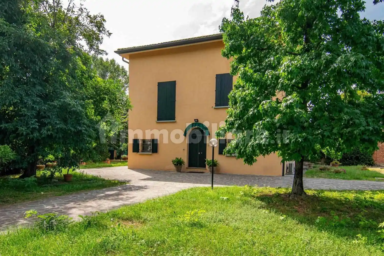 Appartamento in vendita a Bologna