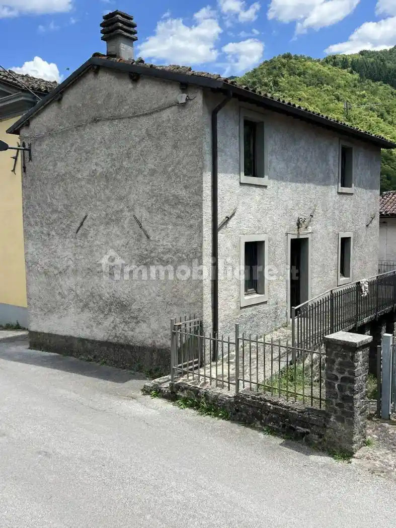 Casa indipendente in vendita a Castiglione di Garfagnana