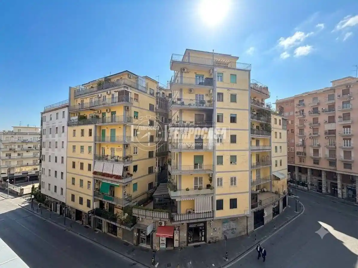 Appartamento in vendita a Napoli