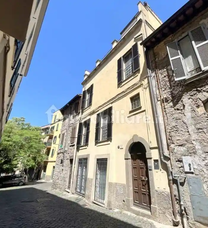 Casa indipendente in vendita a Viterbo