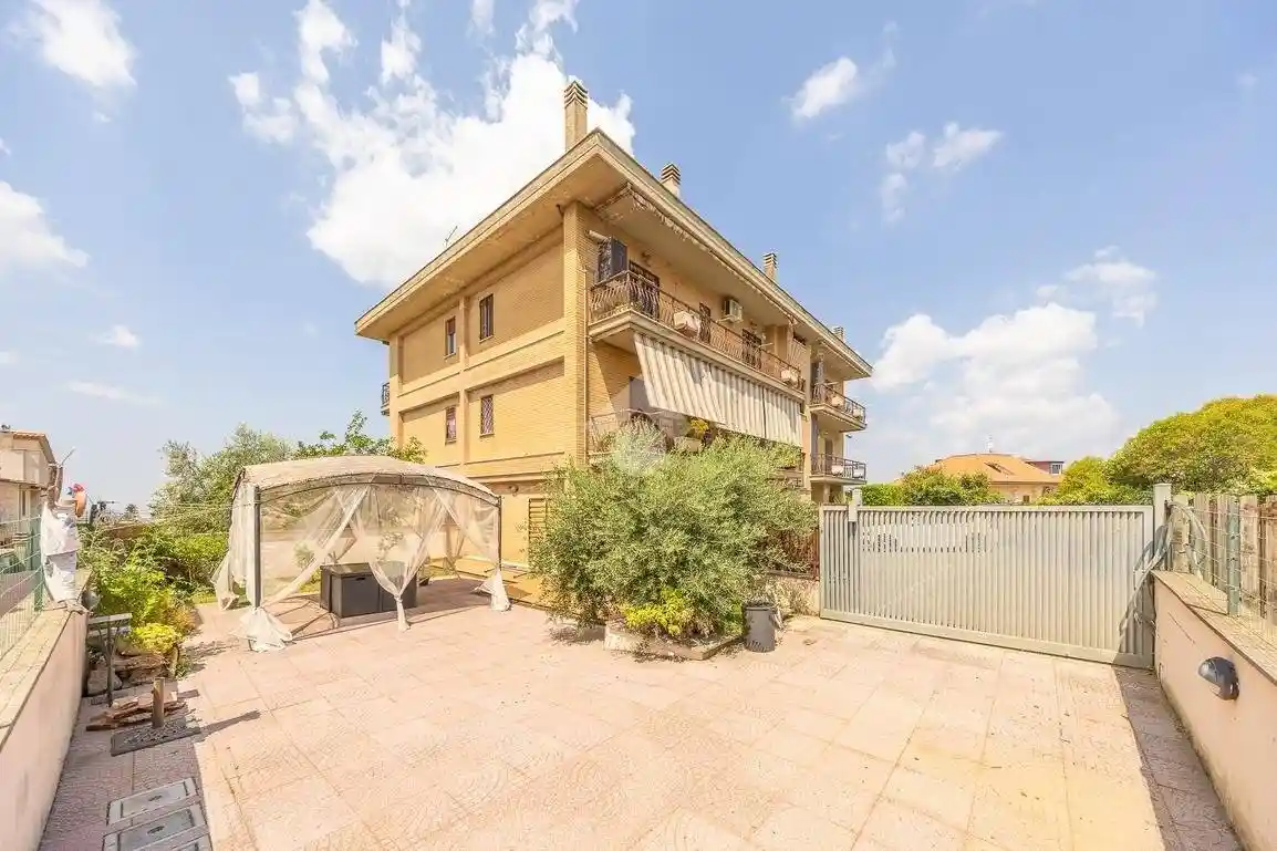 Appartamento in vendita a Castel Gandolfo