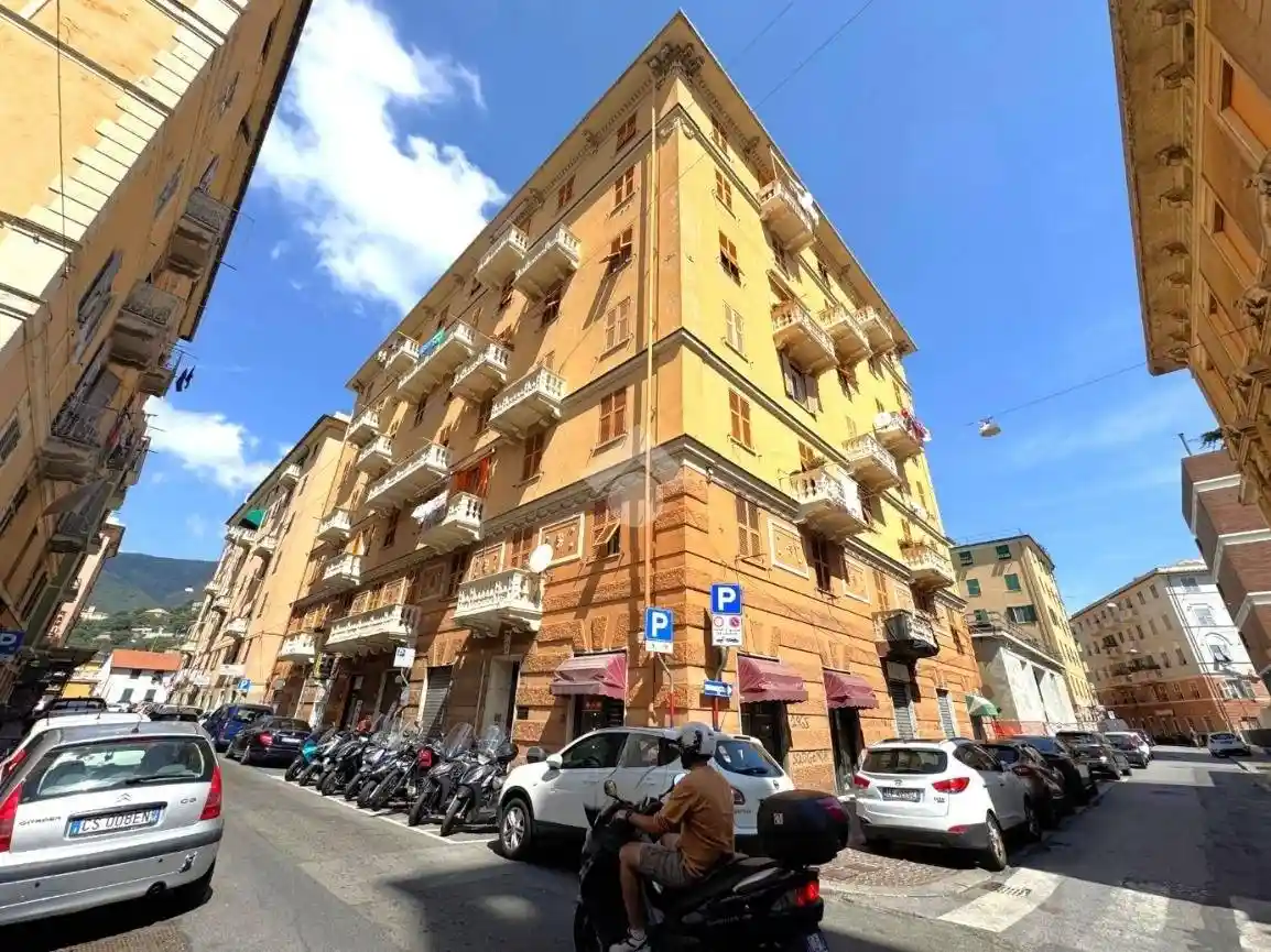 Appartamento in vendita a Genova