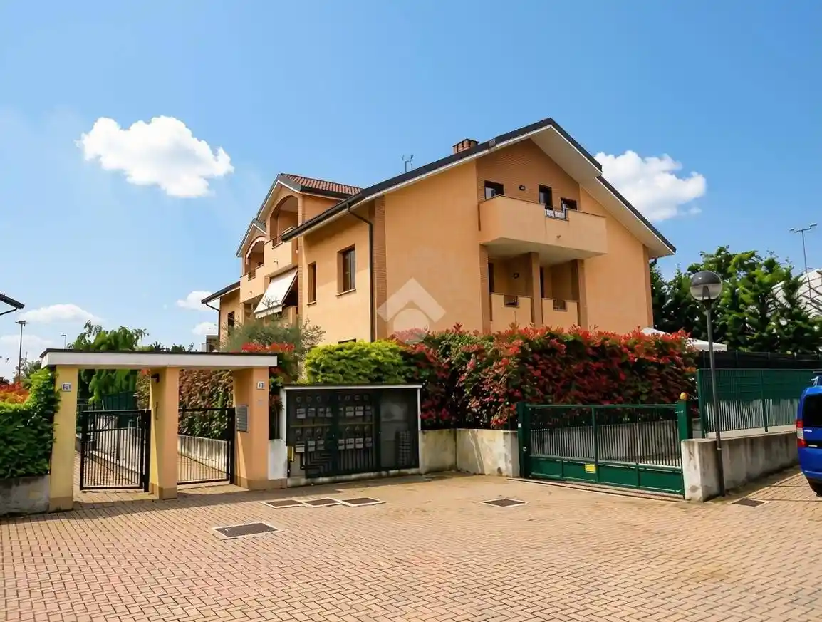 Appartamento in vendita a Bernareggio