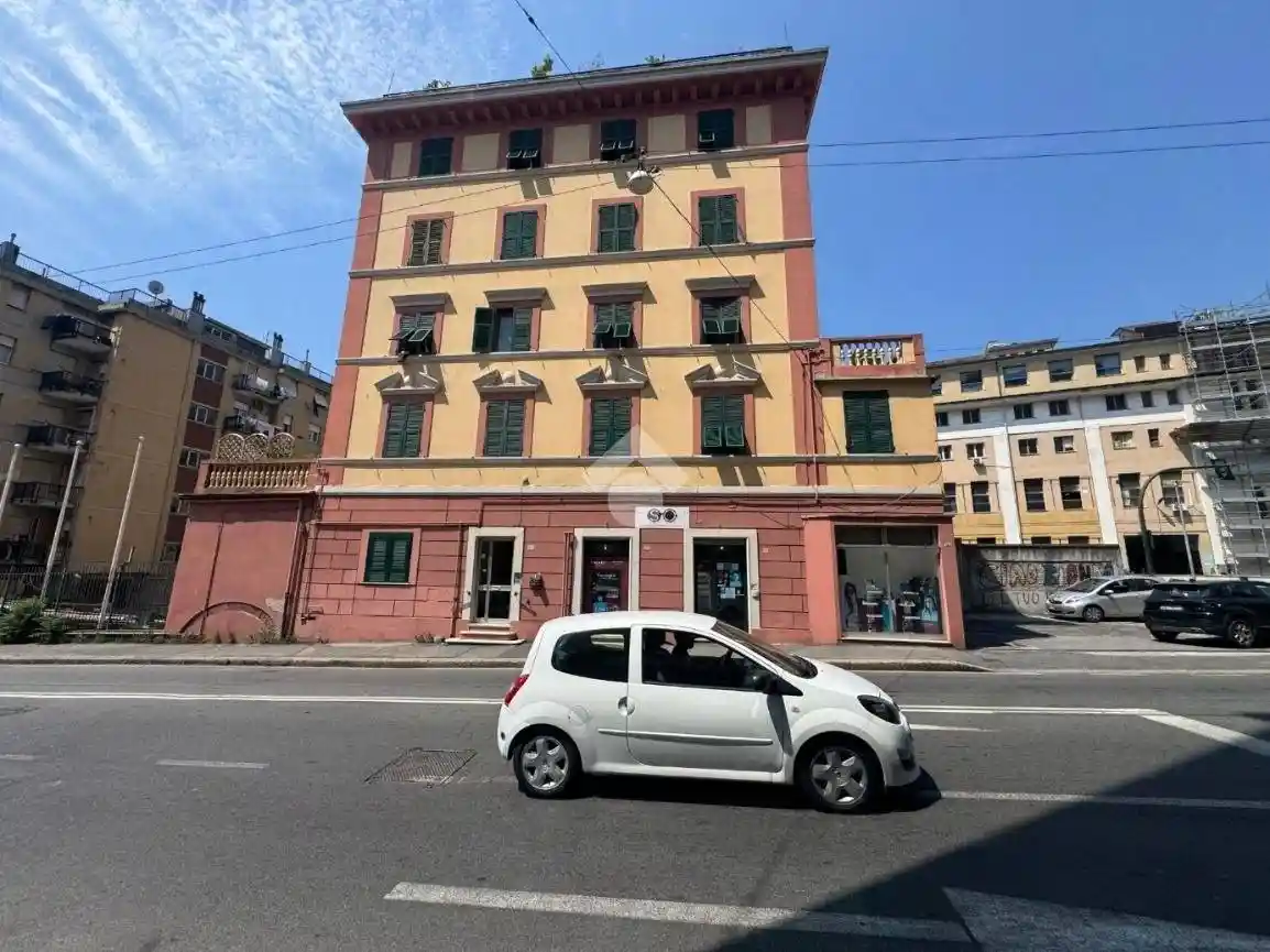 Appartamento in vendita a Genova