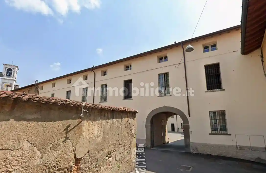 Palazzo - Edificio in vendita a Chiari
