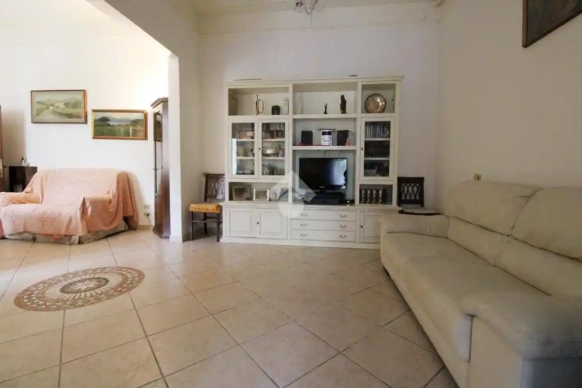 Casa indipendente in vendita a Prato