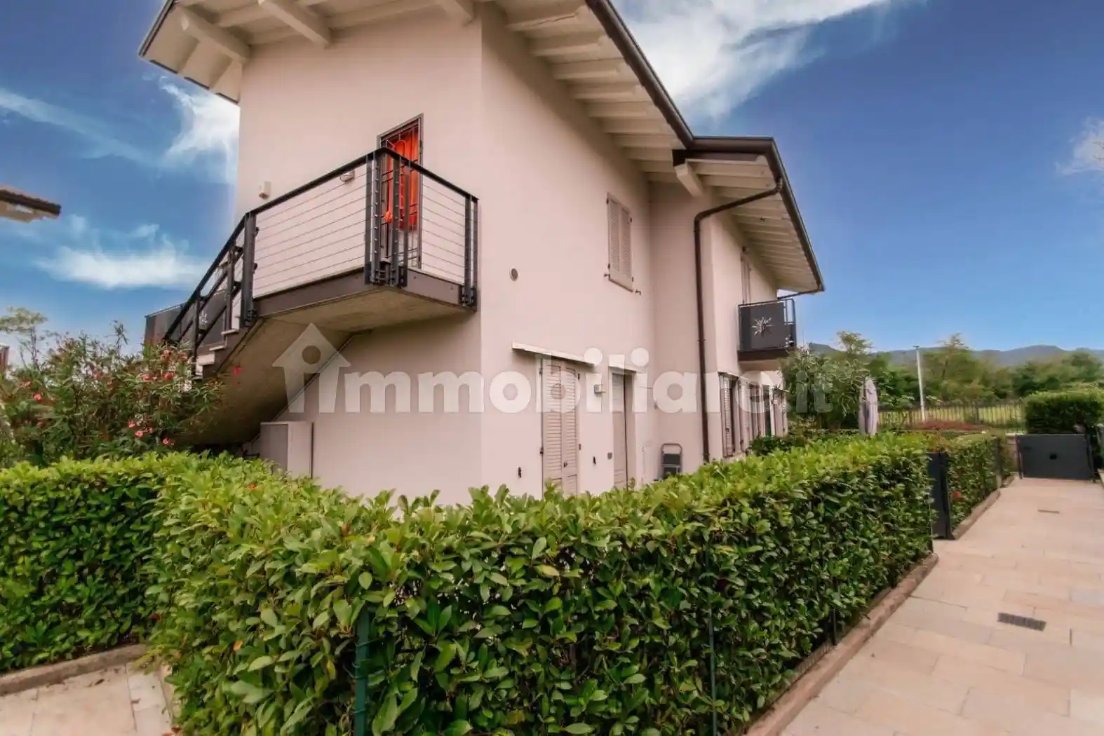 Villa in affitto a Paladina