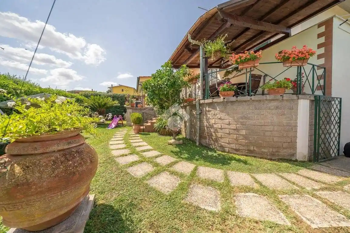 Villetta a schiera in vendita a Roma