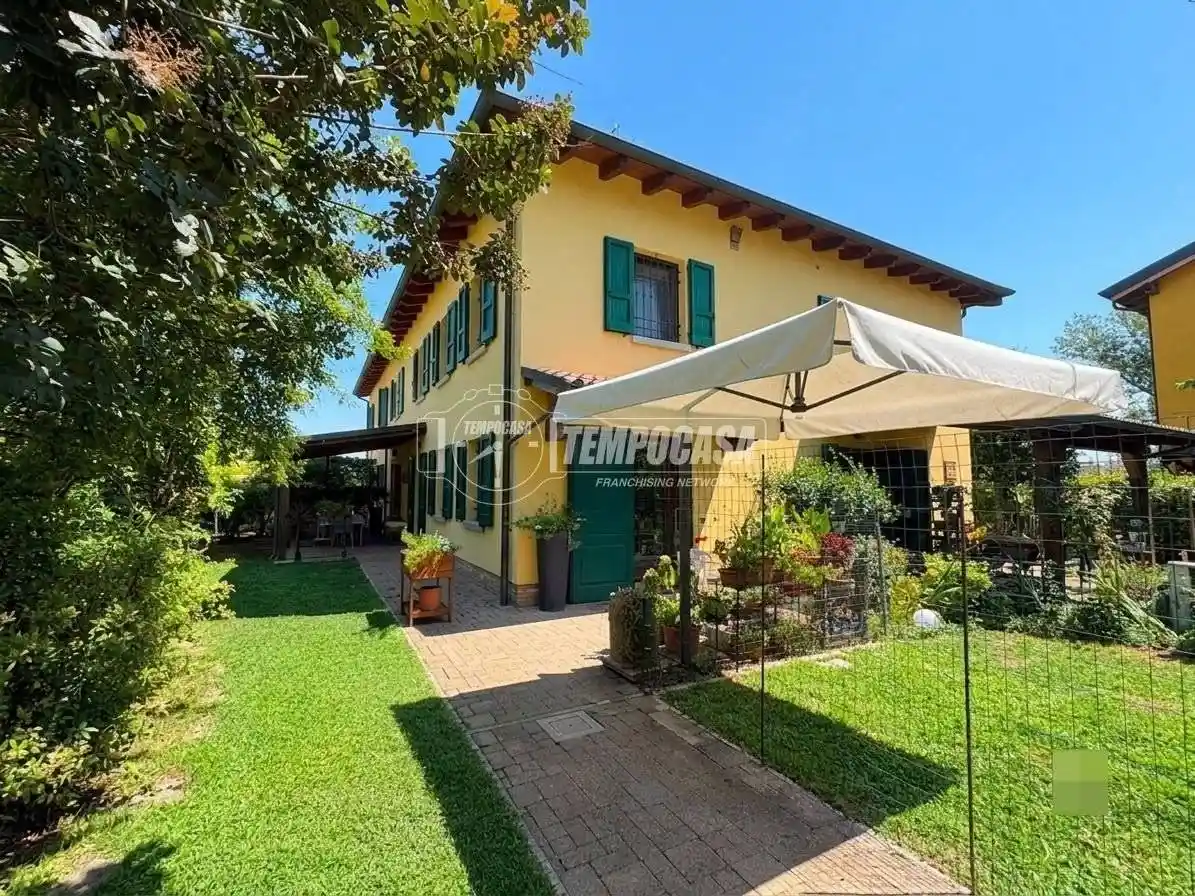 Casa indipendente in vendita a Castelnuovo Rangone