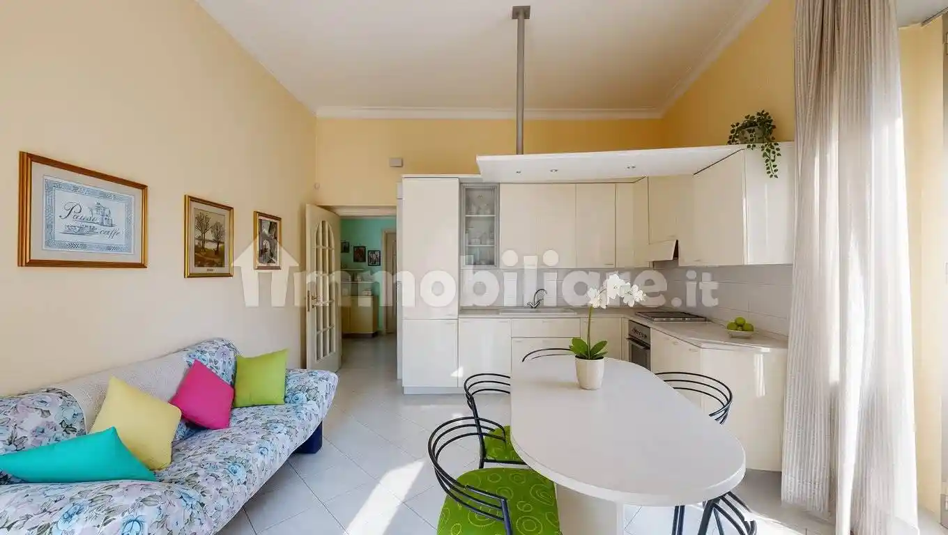 Appartamento in vendita a Napoli