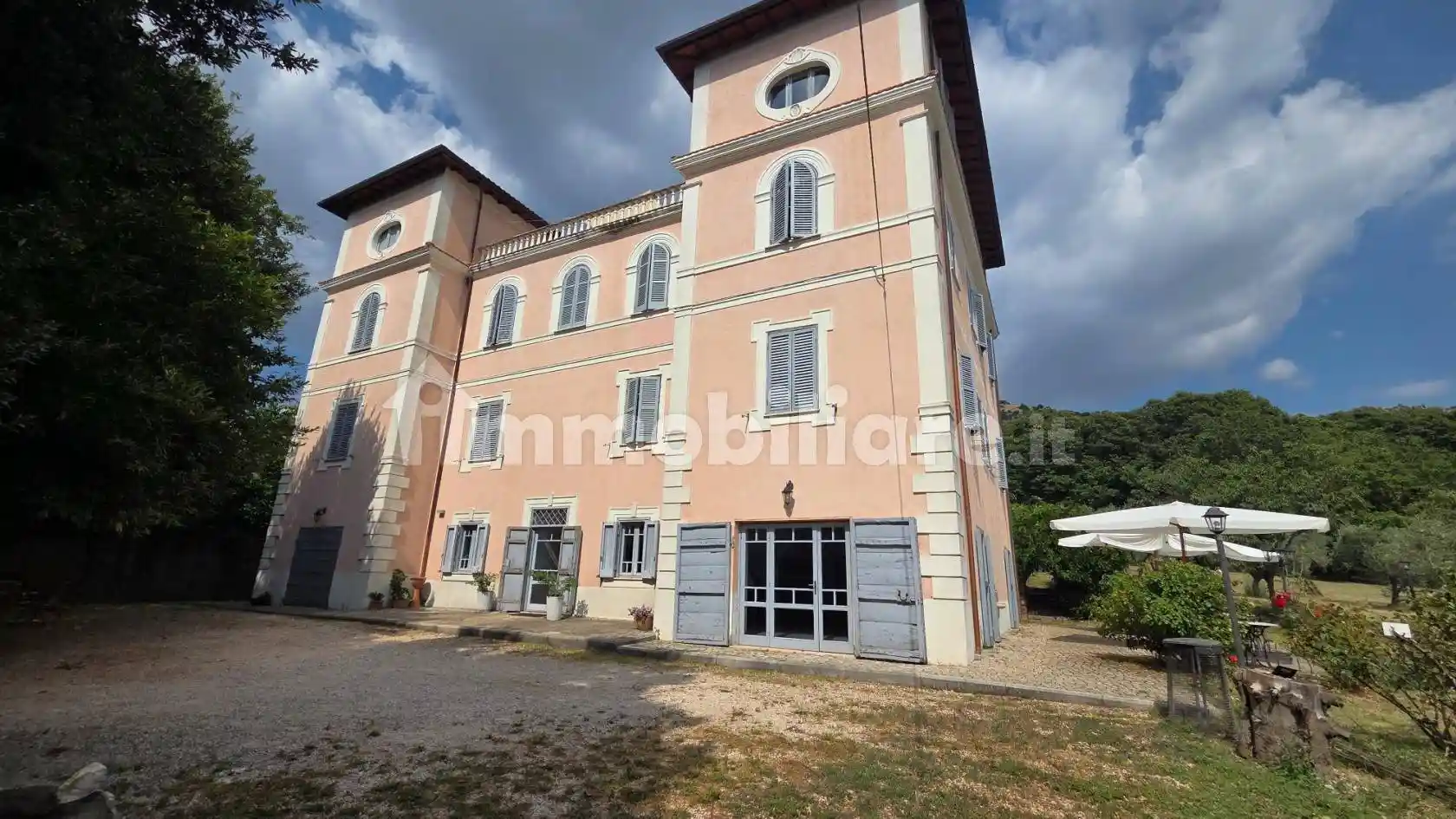 Appartamento in affitto a Cave
