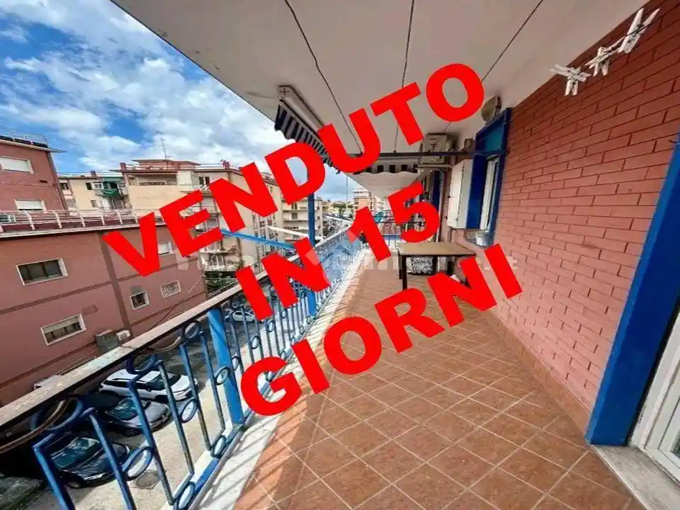 Appartamento in vendita a Napoli