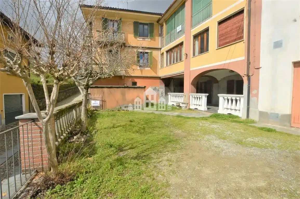 Casa indipendente in vendita a Parella