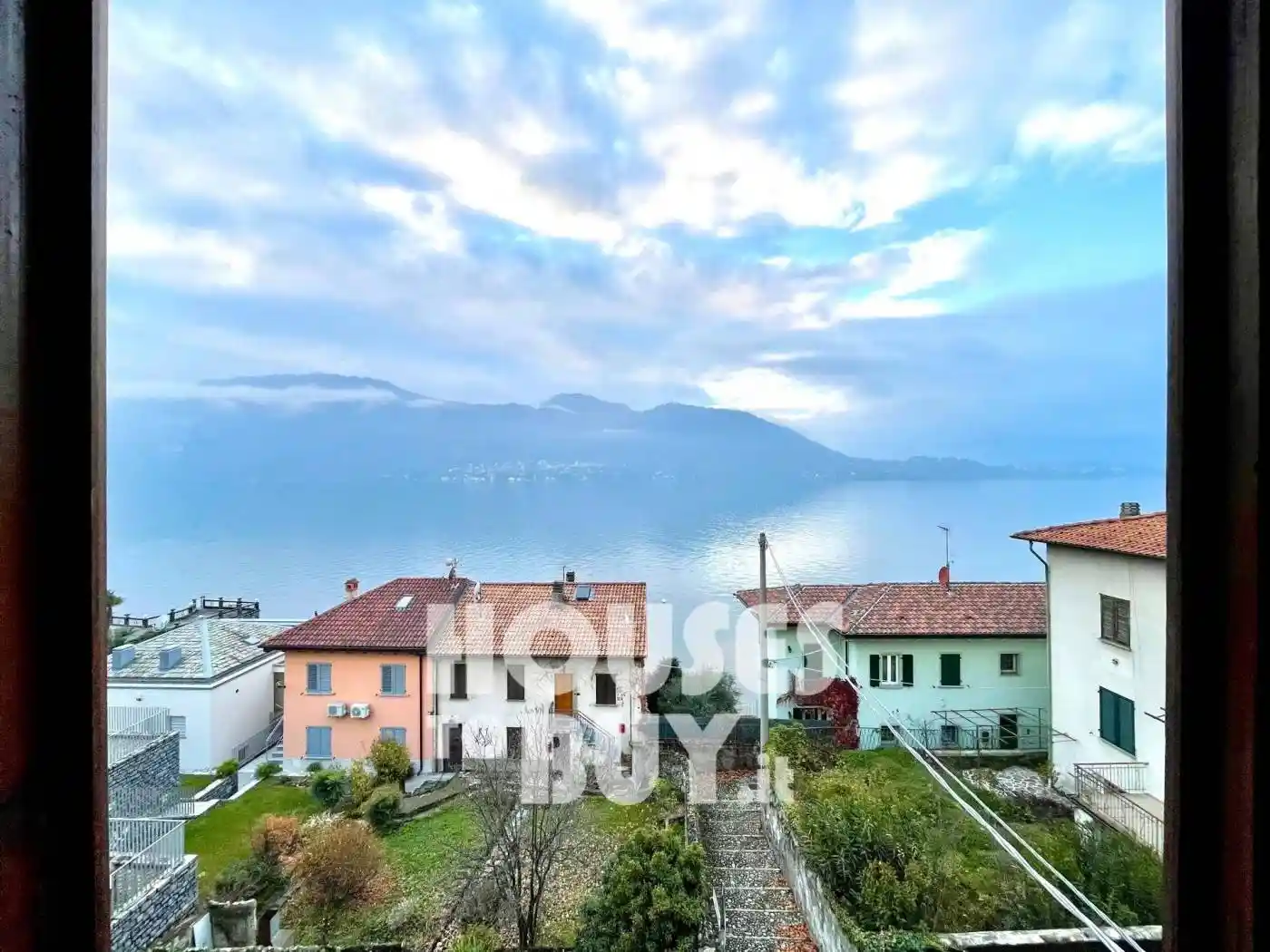 Appartamento in vendita a Lierna