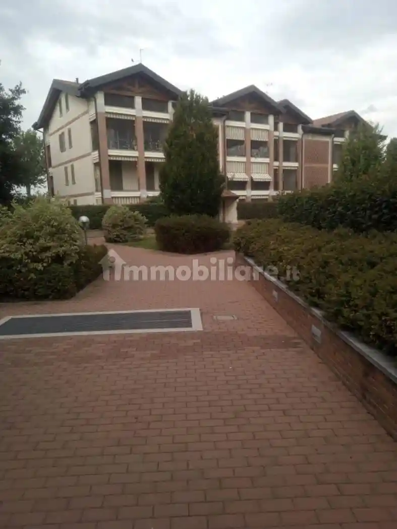Appartamento in affitto a Rosate