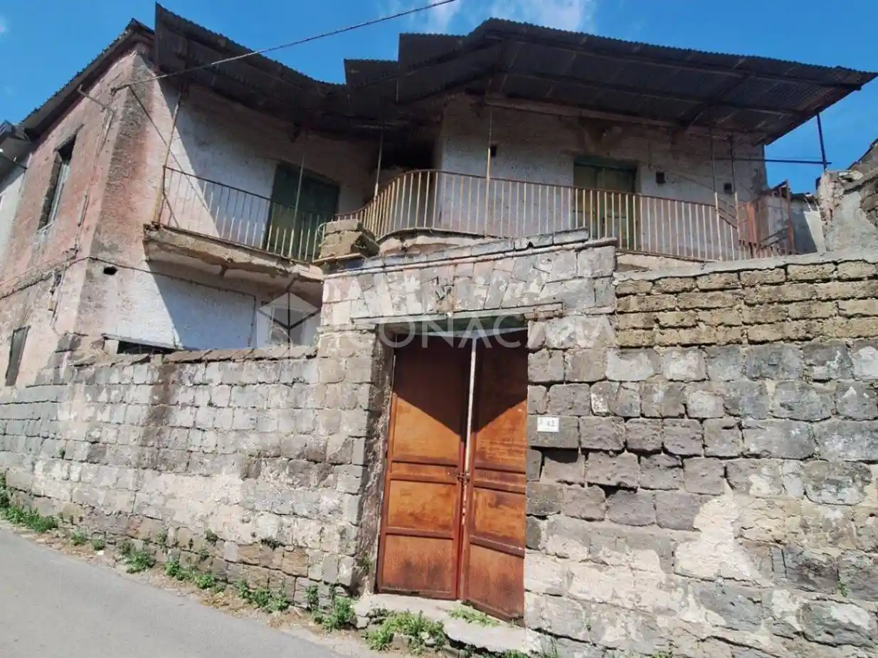 Casa indipendente in vendita a Castel Morrone