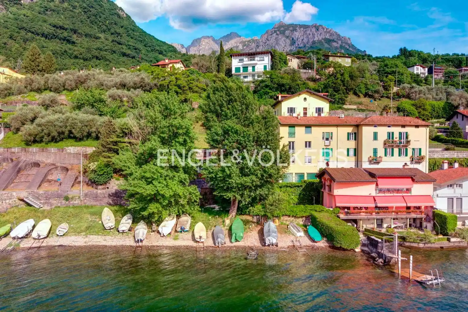 Appartamento in vendita a Mandello del Lario