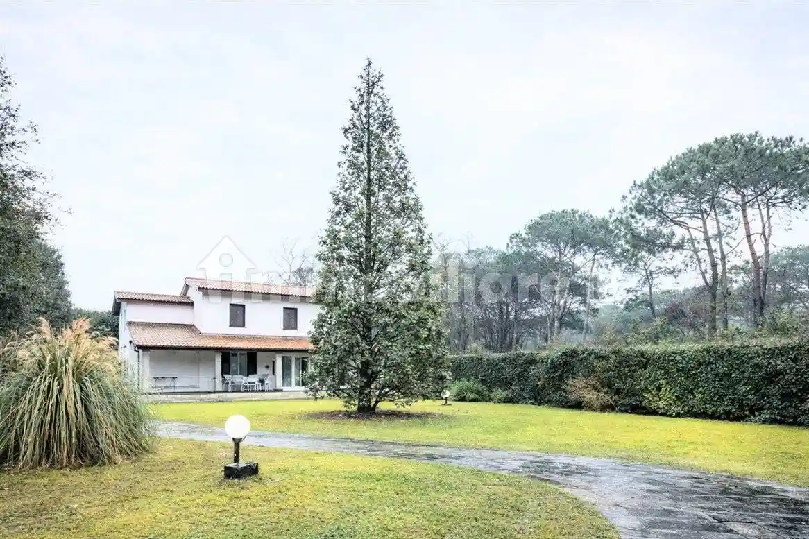 Villa in vendita a Massa