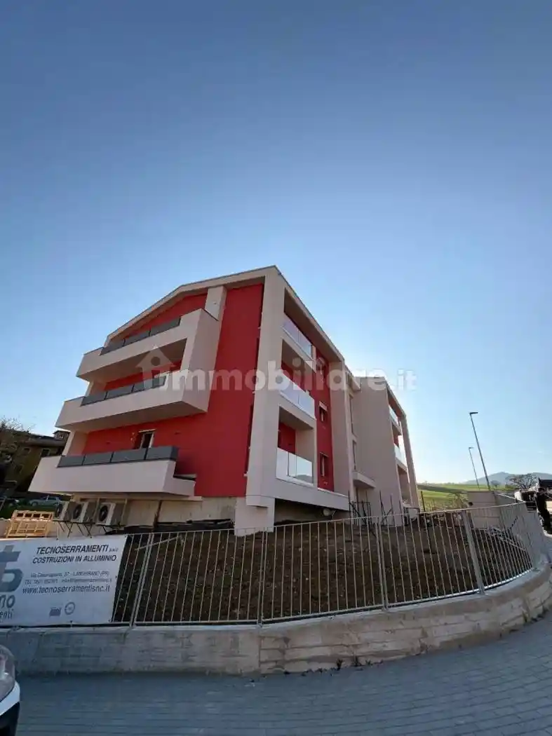 Palazzo - Edificio in vendita a Langhirano