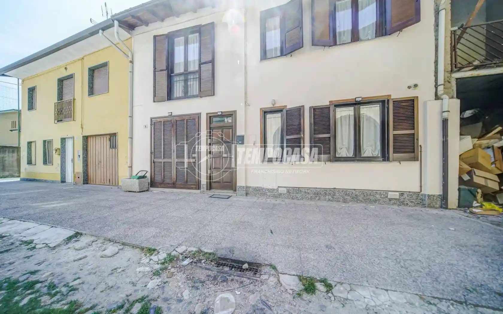 Casa indipendente in vendita a Besnate
