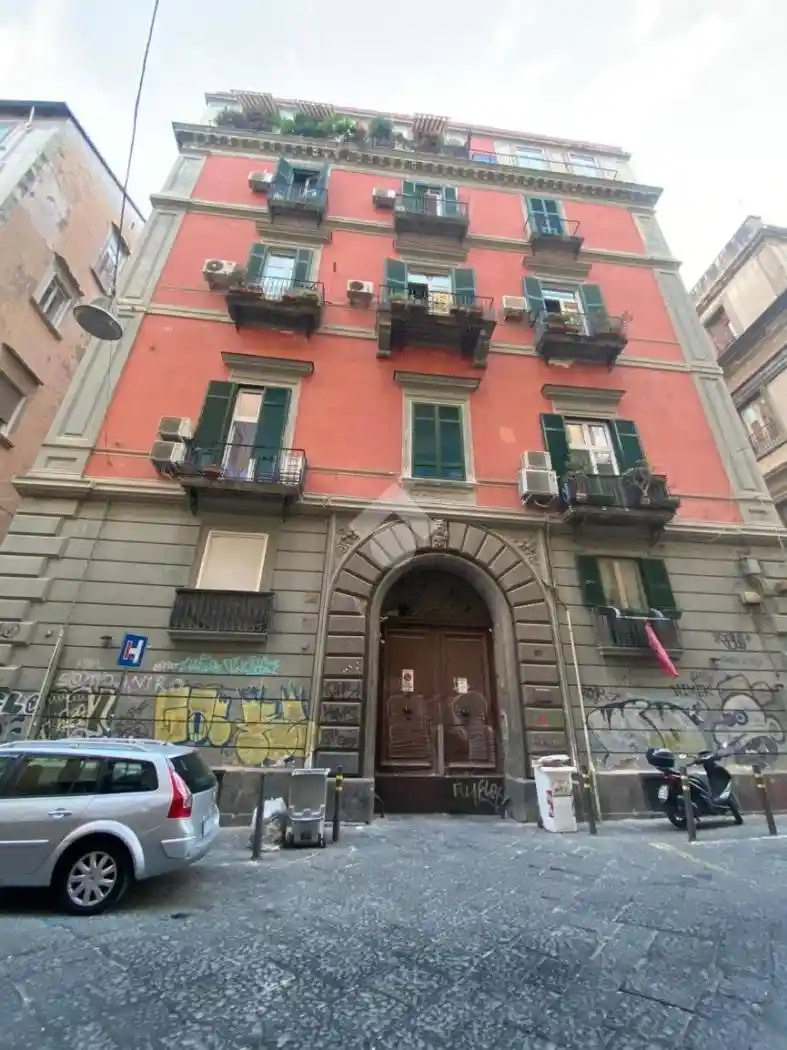 Appartamento in vendita a Napoli