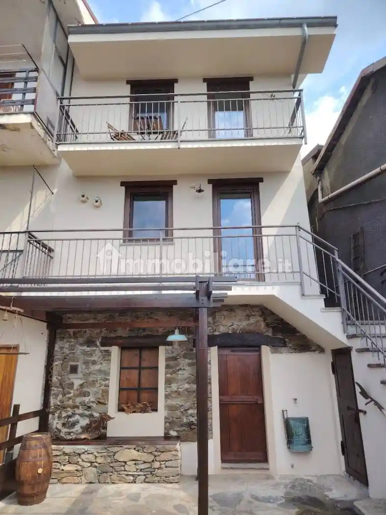 Casa indipendente in vendita a Pinasca