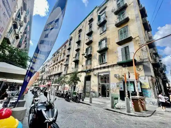 Appartamento in vendita a Napoli