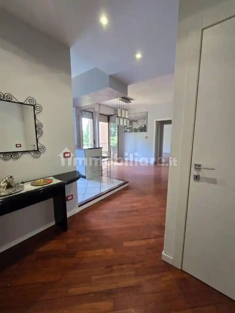 Appartamento in affitto a Vimercate