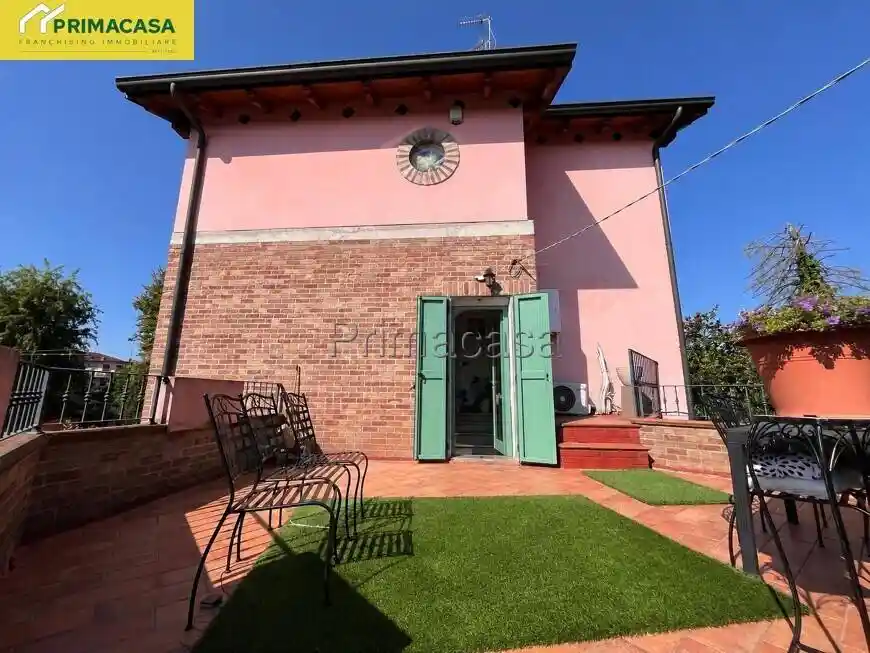 Casa indipendente in vendita a Campagnola Emilia
