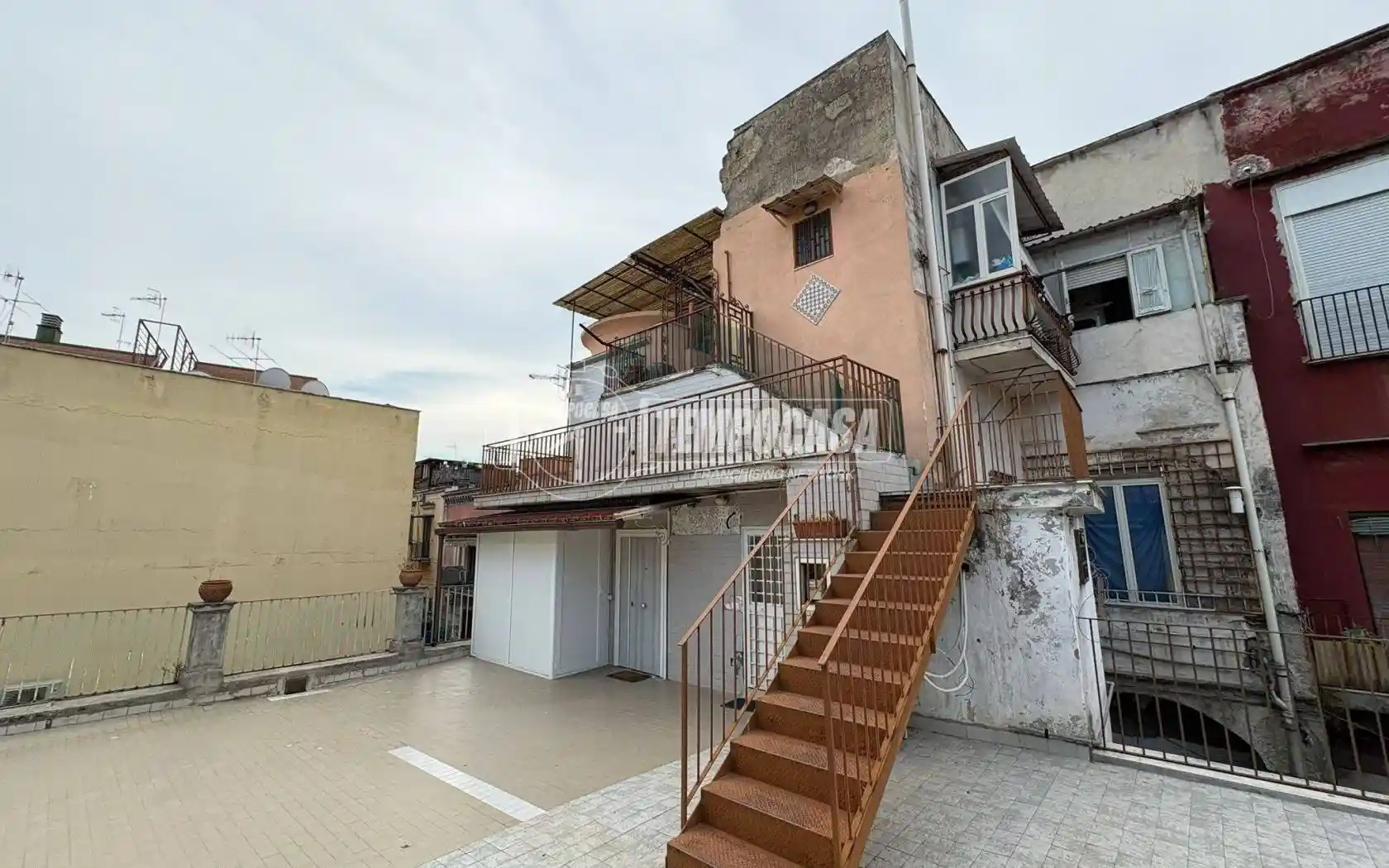 Appartamento in vendita a Napoli