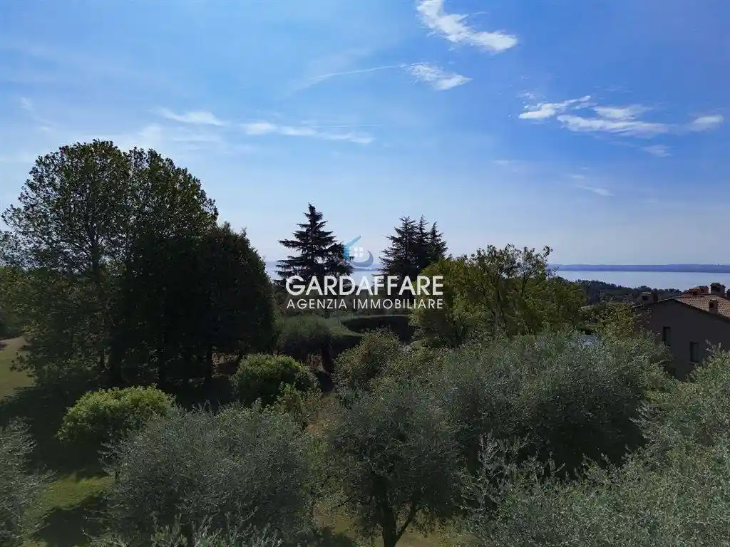 Villa in vendita a Soiano del Lago