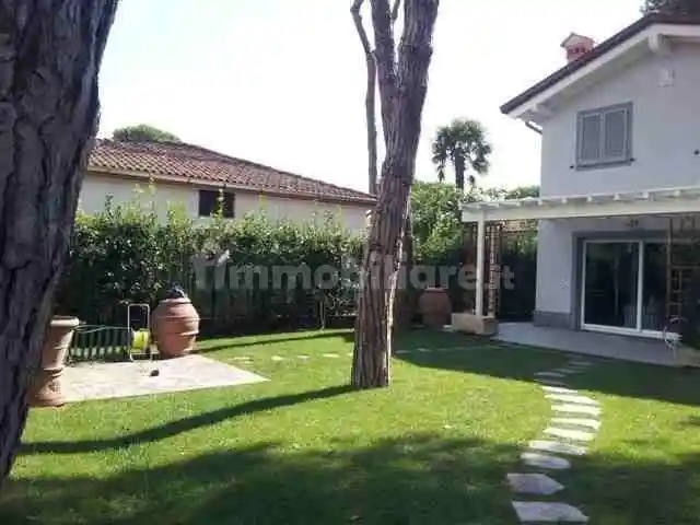 Villa in affitto a Forte dei Marmi