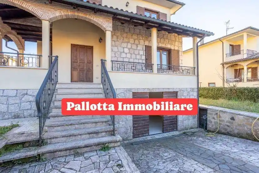 Villa in vendita a Capodimonte