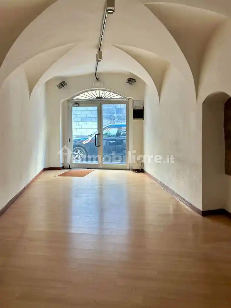 Palazzo - Edificio in vendita a Salò
