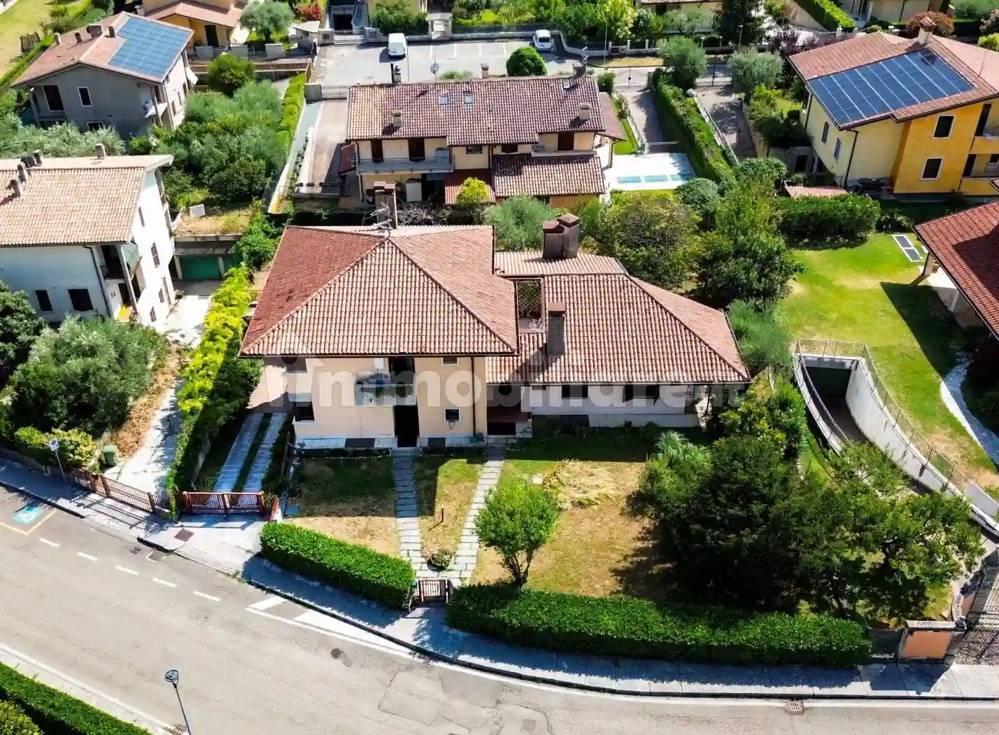 Villa - foto 2
