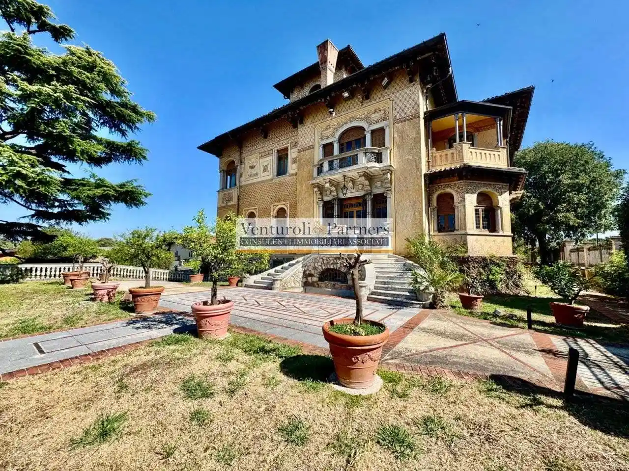 Villa in vendita a Lonato del Garda