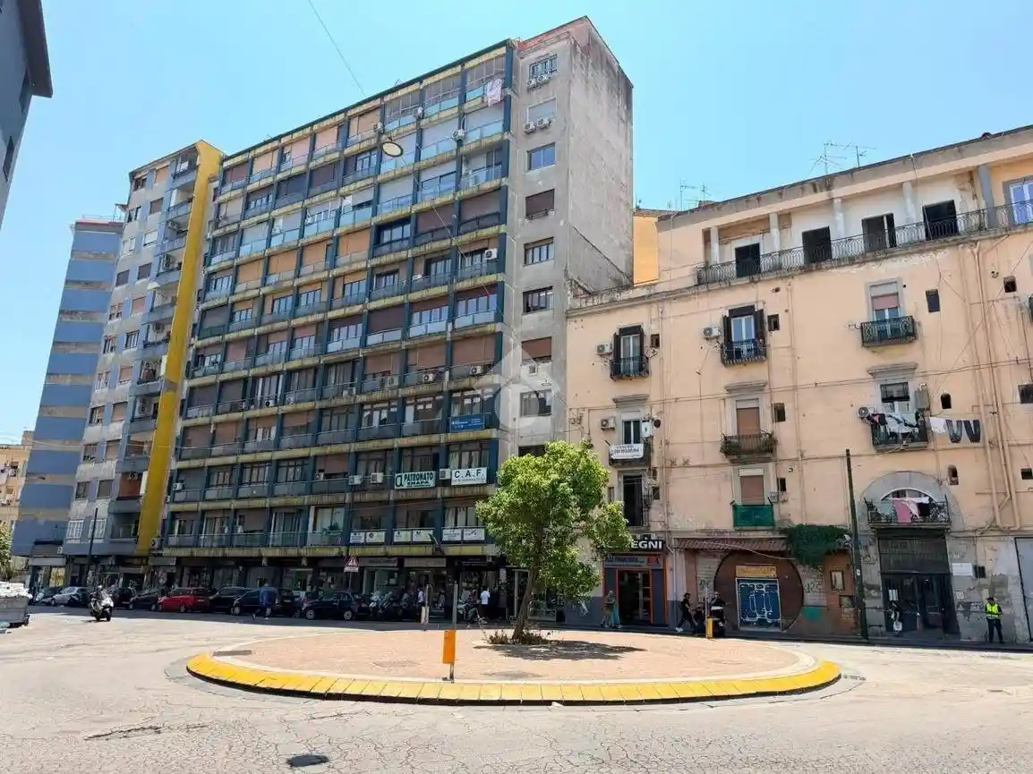 Appartamento in vendita a Napoli