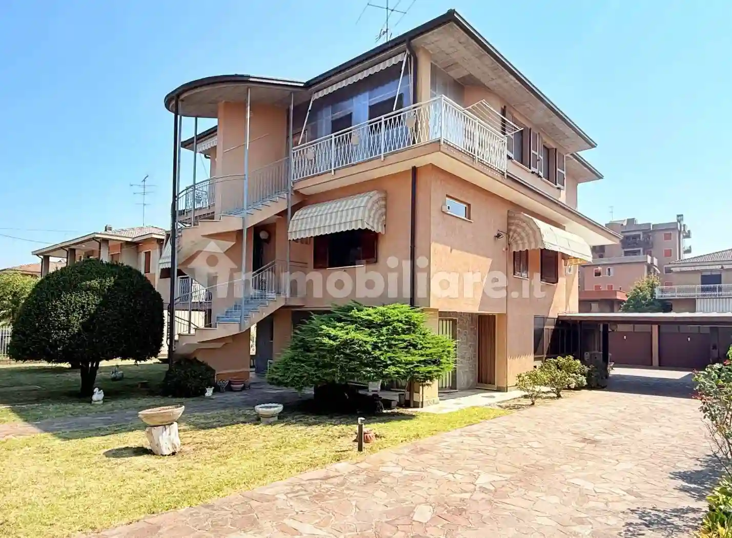 Villa - foto 2